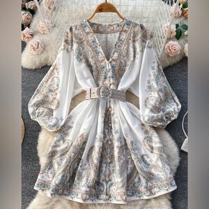 Flower printed dress with the belt